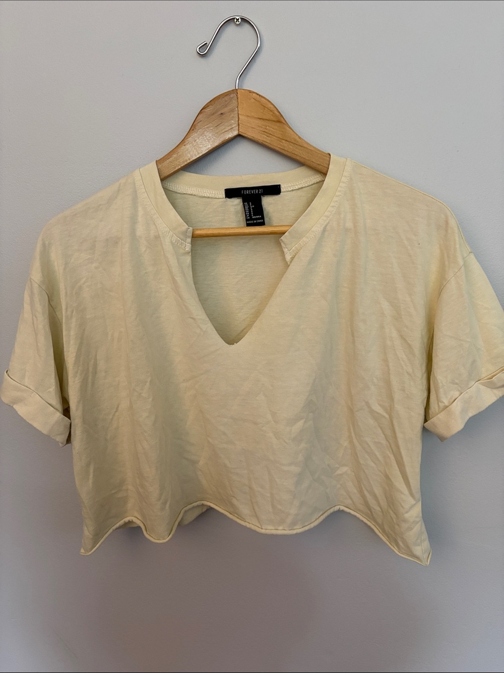 Forever 21 Light Yellow V‑Notch Cropped Tee